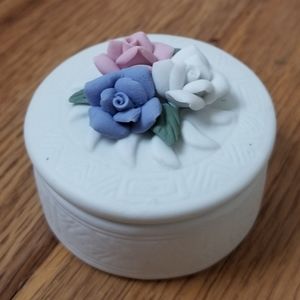 Small Trinket Pill Jewelry Box Flowers with flat matte finish